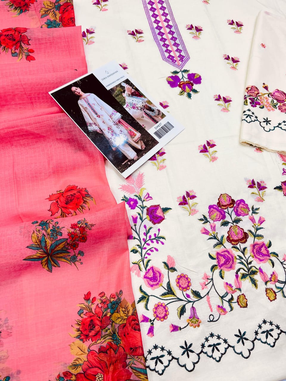 ZARA SHAHJAHAN LAWN  WITH  DIGITAL Diamond DUPATTA Floral Embroidered Lawn Suit with Pink Dupatta