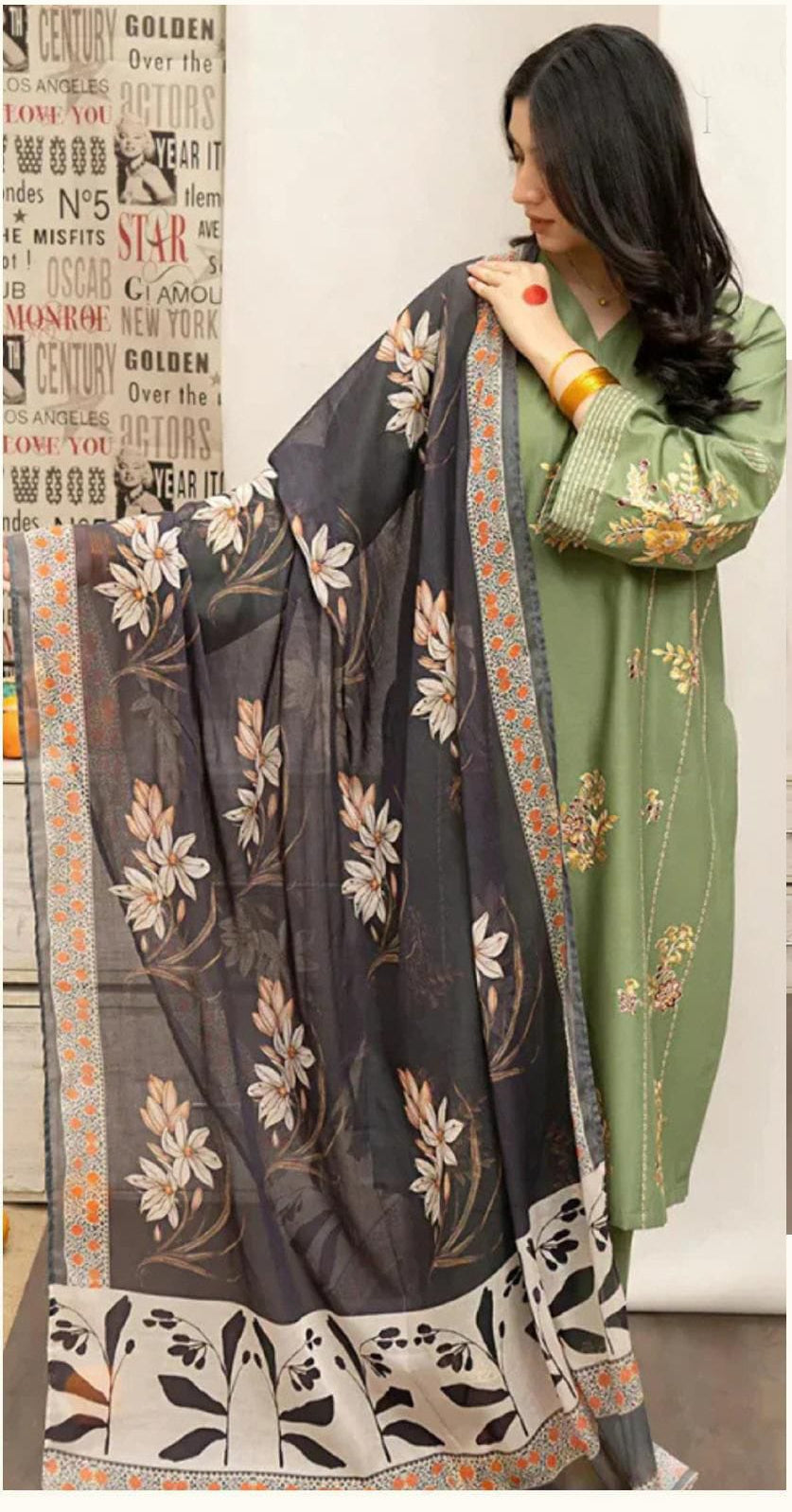 ASLING LAWN  WITH  DIGITAL Diamond DUPATTA Tree Piece Suit unstitched