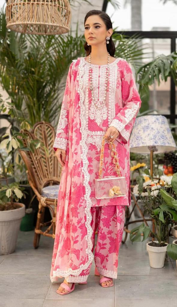 Maria.B patches  9070 Lawn ntroducing the stunning Maria.B Fabric: a perfect blend of elegance and tradition.