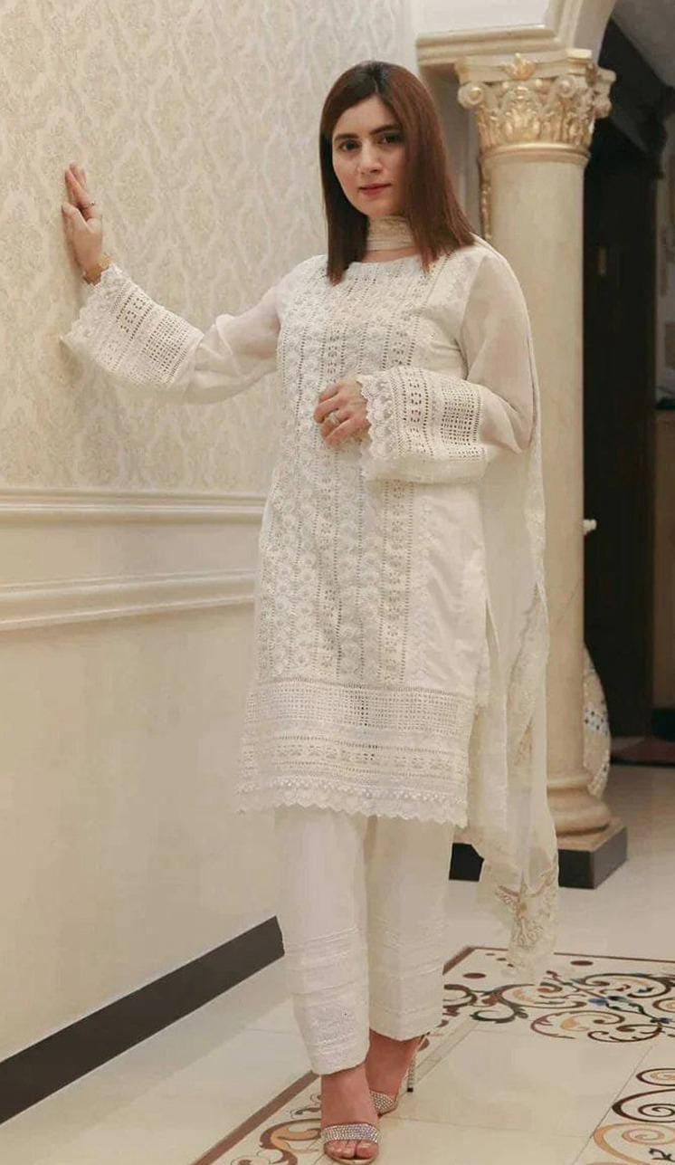 Zara Shahjahan White Chikankari Embroidered Lawn Suit